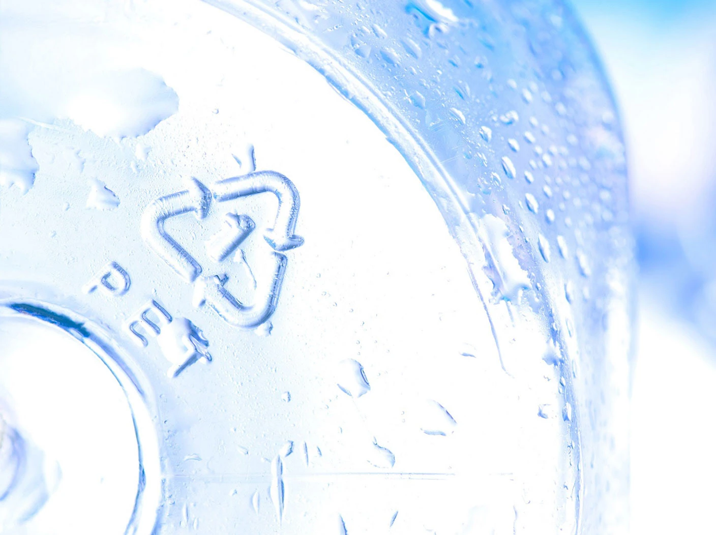 Water bottle manufactured with recycled PET (rPET) material. 